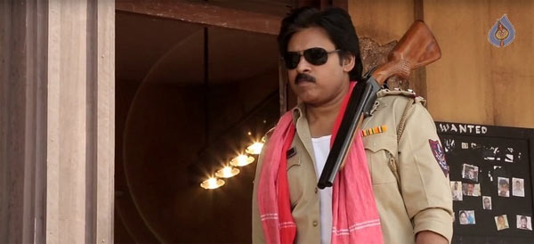 pawan kalyan,sardaar gabbar singh,guns,pawan kalyan movies  పవన్‌ వాడకం అంటే అలాగే ఉంటుంది!